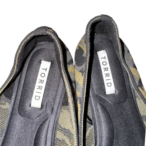 Torrid Camo Knit Pointed Toe Flat - Picture 5 of 6